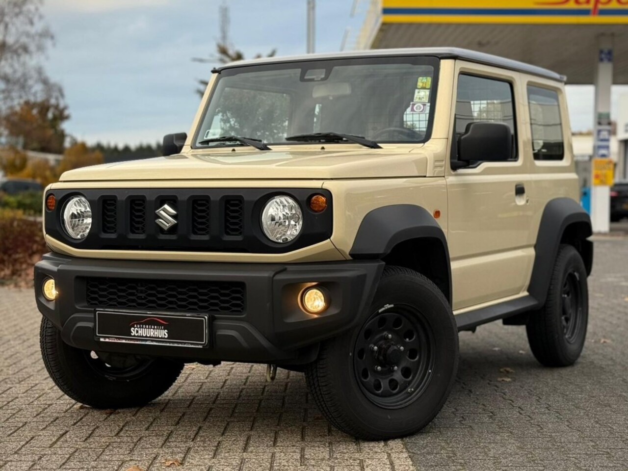 Suzuki Jimny - 1.5 PROFESSIONAL 1e EIGENAAR 10.000km 2 persoons - AutoWereld.nl