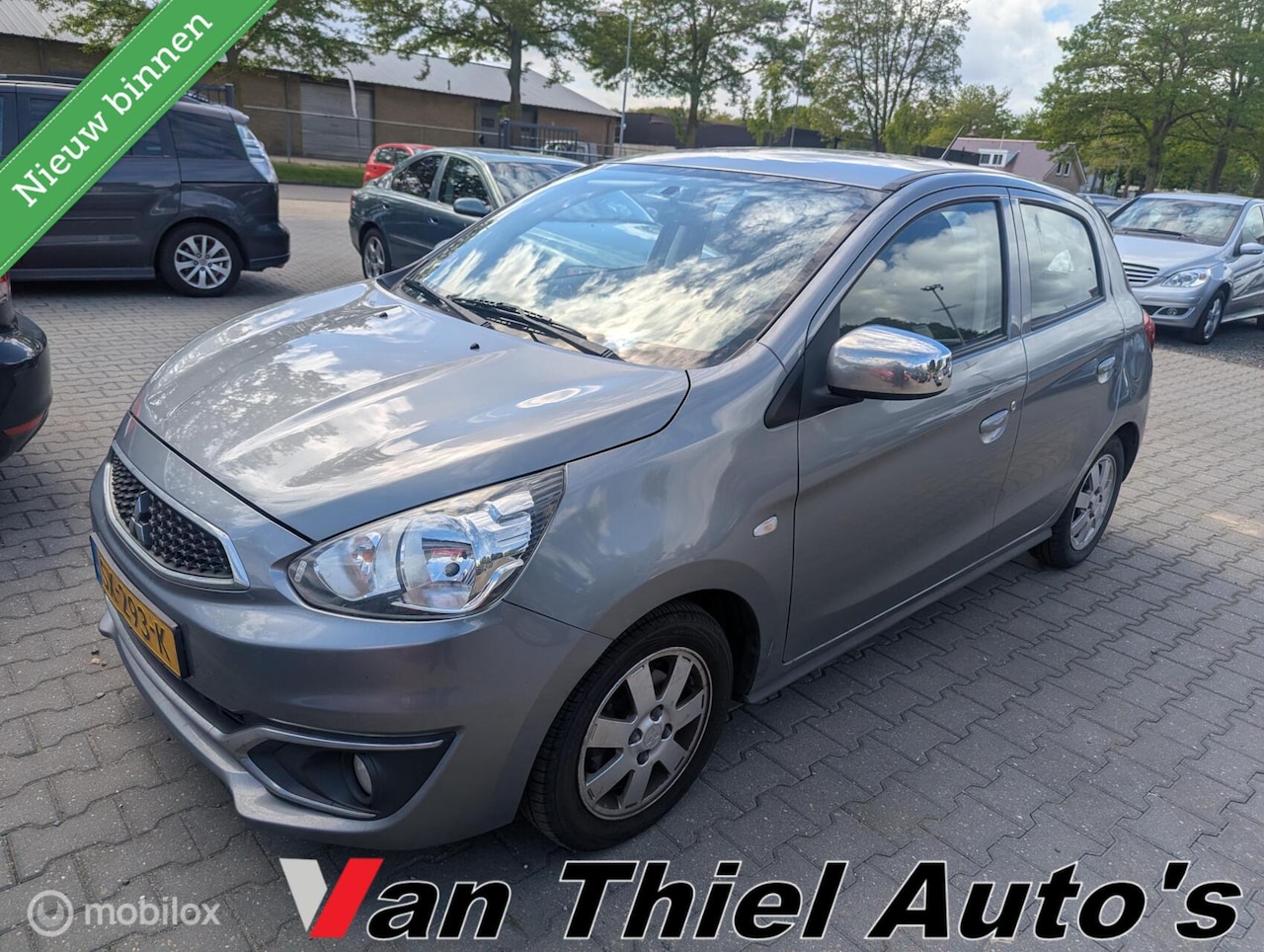 Mitsubishi Space Star - 1.0 Intense navi park airco - AutoWereld.nl