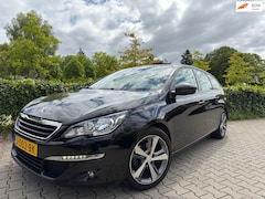 Peugeot 308 SW - 1.2 e-THP Blue Lease , Panoramadak / Navi / Clima / Cruise / Isofix / Pdc / 17: LM Velgen