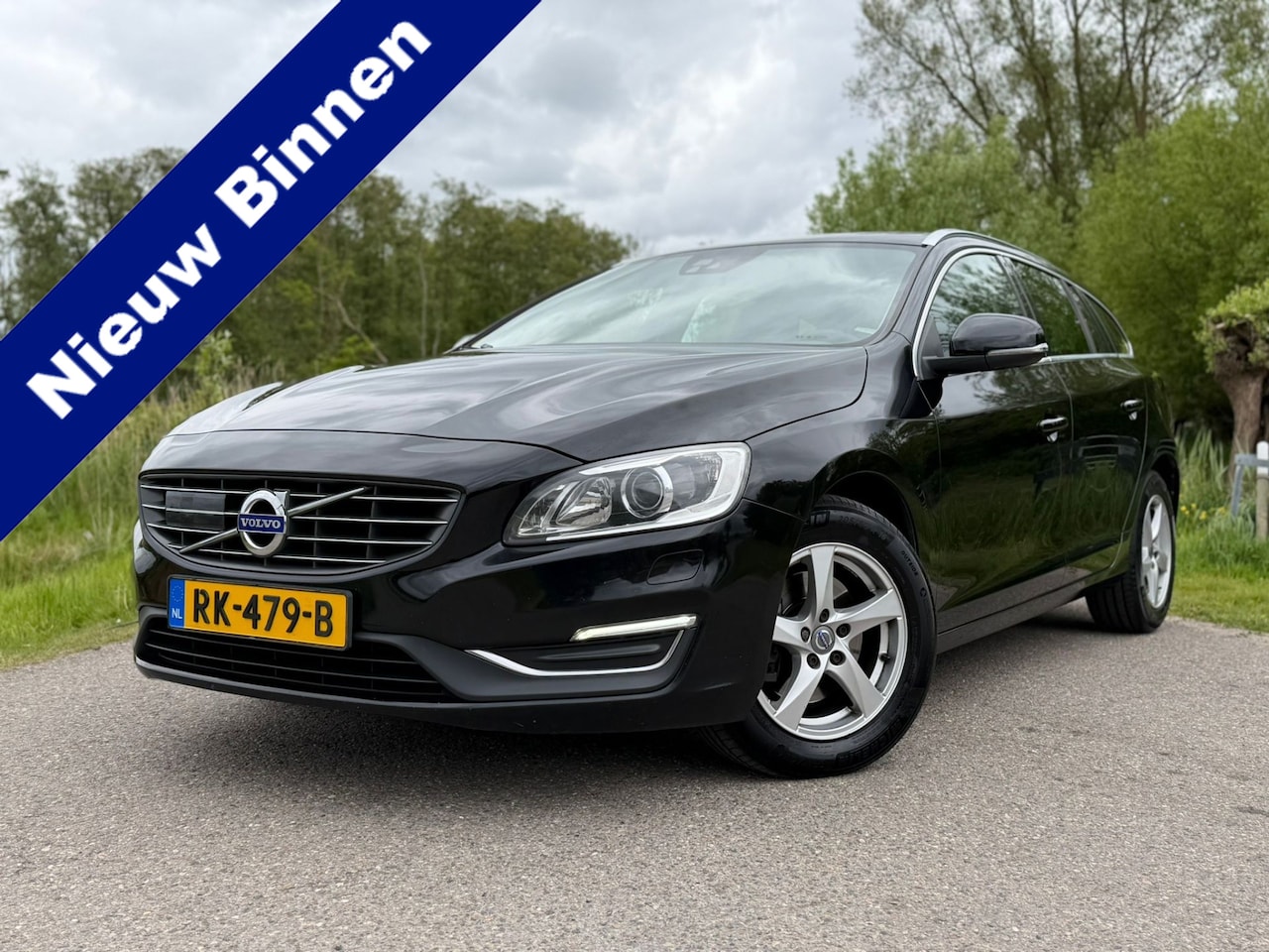 Volvo V60 - 2.0 D4 Nordic+ / Incl. BTW / 1 Eigenaar / Automaat / Distributie verv. / Clima / Stoel-Ban - AutoWereld.nl