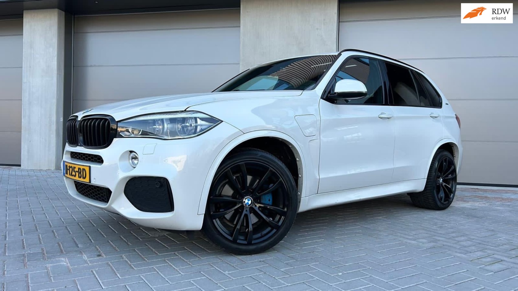 BMW X5 - XDrive40e iPerformance High Executive M 2017/M-AKKAT/PANORAMADAK/SPORTLEER/MEMORY/CAMERA/T - AutoWereld.nl