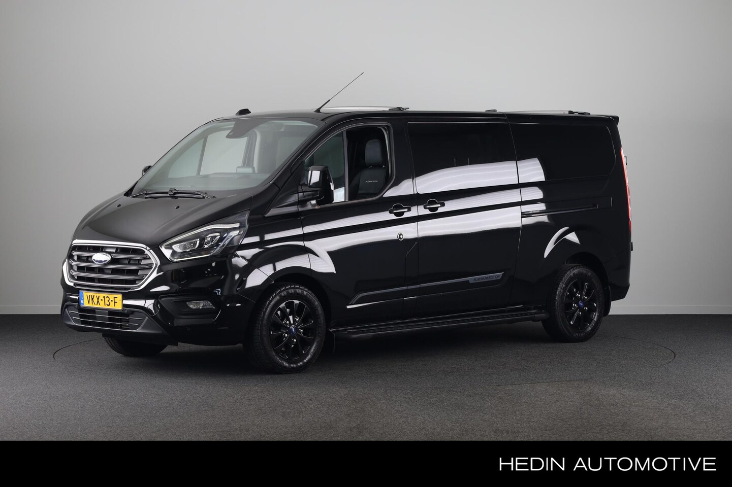 Ford Transit Custom - 320 2.0 TDCI L2H1 Platinum Edition DC | Automaat | Leer | Trekhaak - AutoWereld.nl