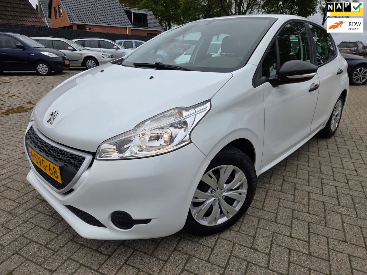 Peugeot 208 - 1.0 VTi Access 5Drs 2013. Airco/Cruise/CV etc.. APK 05-2027 - AutoWereld.nl
