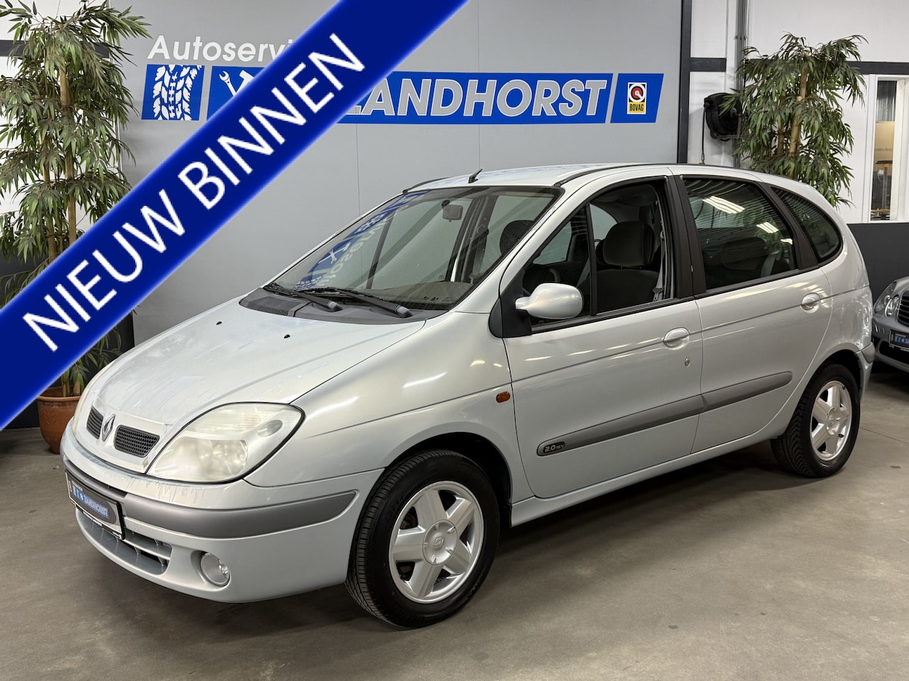 Renault Scénic - 2.0-16V Expression// Automaat//APK tot 14-03-2027!!! - AutoWereld.nl