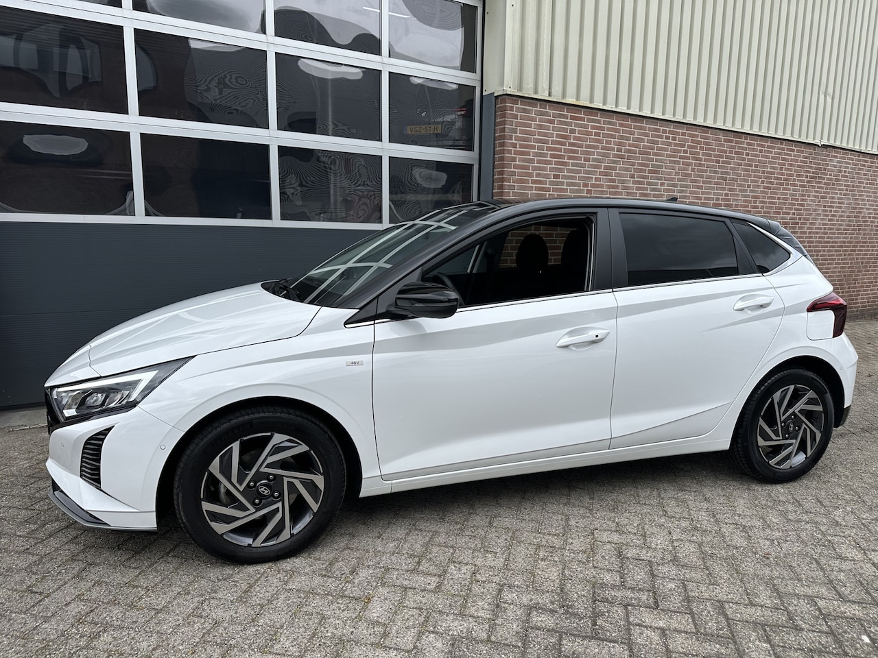 Hyundai i20 - 1.0 T-GDI Premium Aut. Navi,Camera,Stoeverw,Pdc,Lmv,Enz - AutoWereld.nl