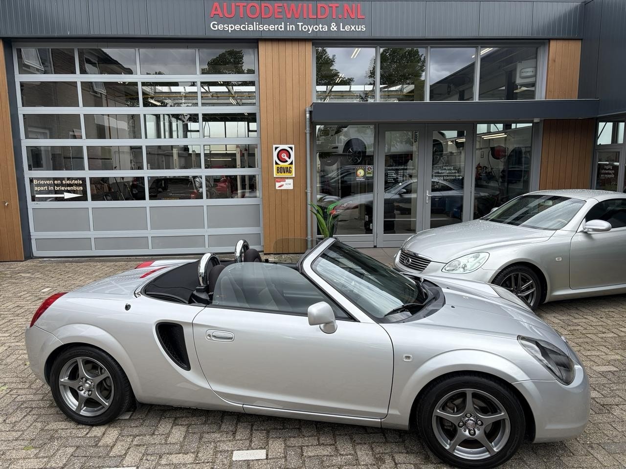 Toyota MR 2 - 1.8 16v VVT-i + LINNEN KAP + HARDTOP - AutoWereld.nl
