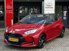Toyota Yaris - 1.5 Hybrid EXECUTIVE LM-VELGEN 17" TREKHAAK STOELVERW KEYLESS CLIMA APPLE/ANDROID CAMERA B