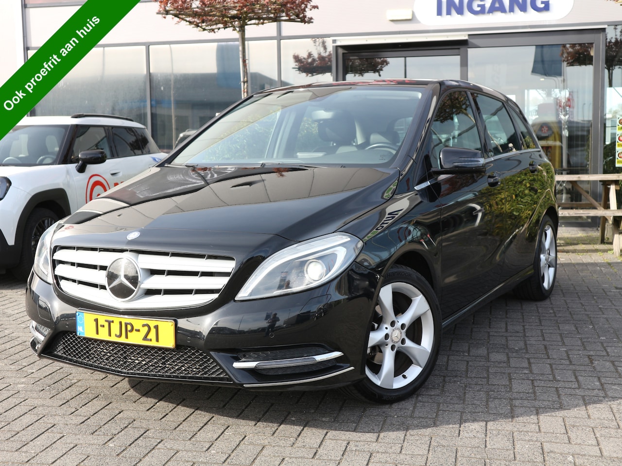 Mercedes-Benz B-klasse - 180 Ambition AIRCO NAVI TREKHAAK - AutoWereld.nl