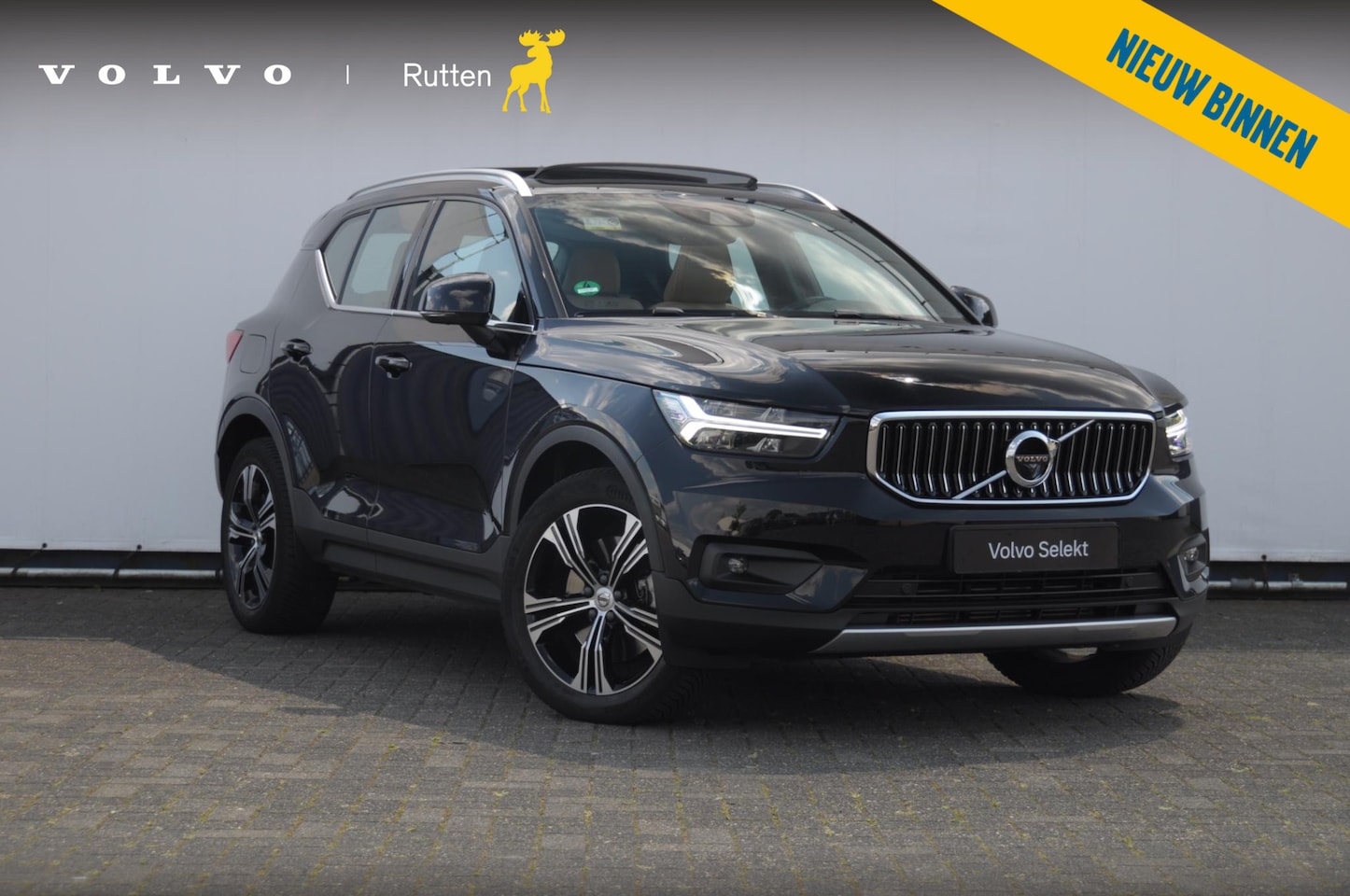 Volvo XC40 - T5 272PK Automaat Plug-in hybrid Inscription Elektrische stoelen / Trekhaak / Panoramadak - AutoWereld.nl