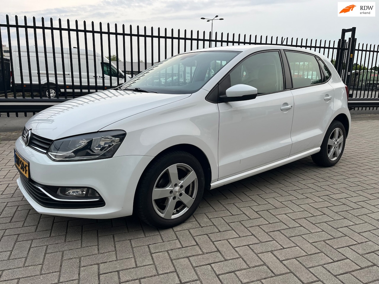 Volkswagen Polo - 1.2 TSI 66KW 90PK Comfortline / Nette auto / Rijd perfect. - AutoWereld.nl