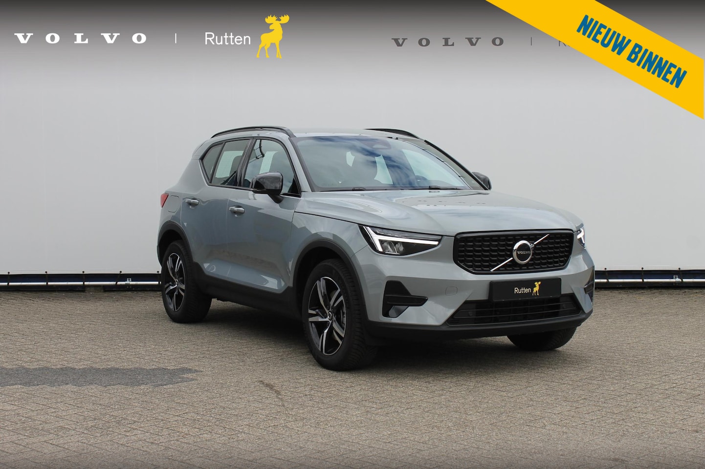 Volvo XC40 - B4 211PK Automaat Plus Dark Google Infotainment / Trekhaak / Adaptieve Cruise Control / Bl - AutoWereld.nl