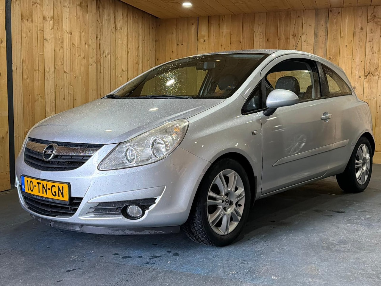 Opel Corsa - 1.4-16V Cosmo 2007 Airco 147.000 KM APK 2027 - AutoWereld.nl