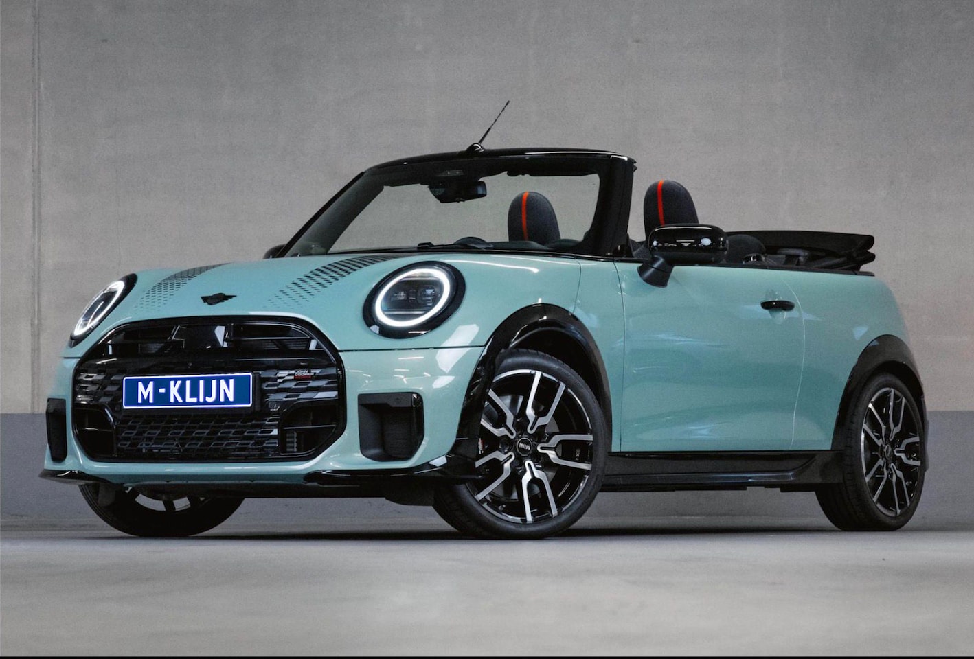 MINI Cabrio - Mini 2.0 Cooper S John Cooper Works F1 aut 204pk Ocean Wave Green/Hk/Camera - AutoWereld.nl