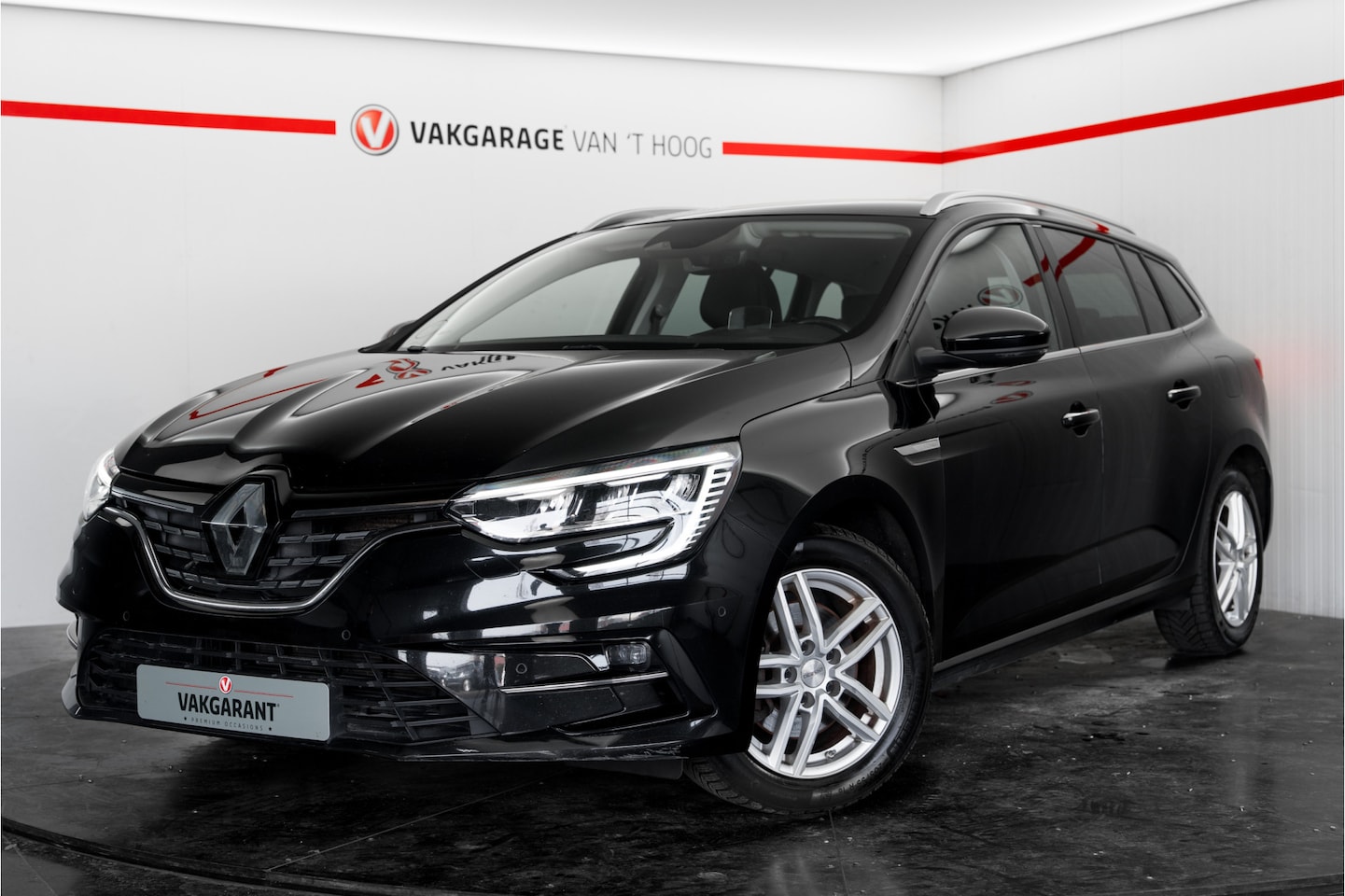 Renault Mégane E-Tech - Estate 1.6 Plug-In Hybrid 160 Intens Headup Camera Automaat - AutoWereld.nl