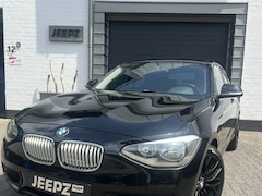 BMW 1-serie - 118i Black edition / 18 lmv