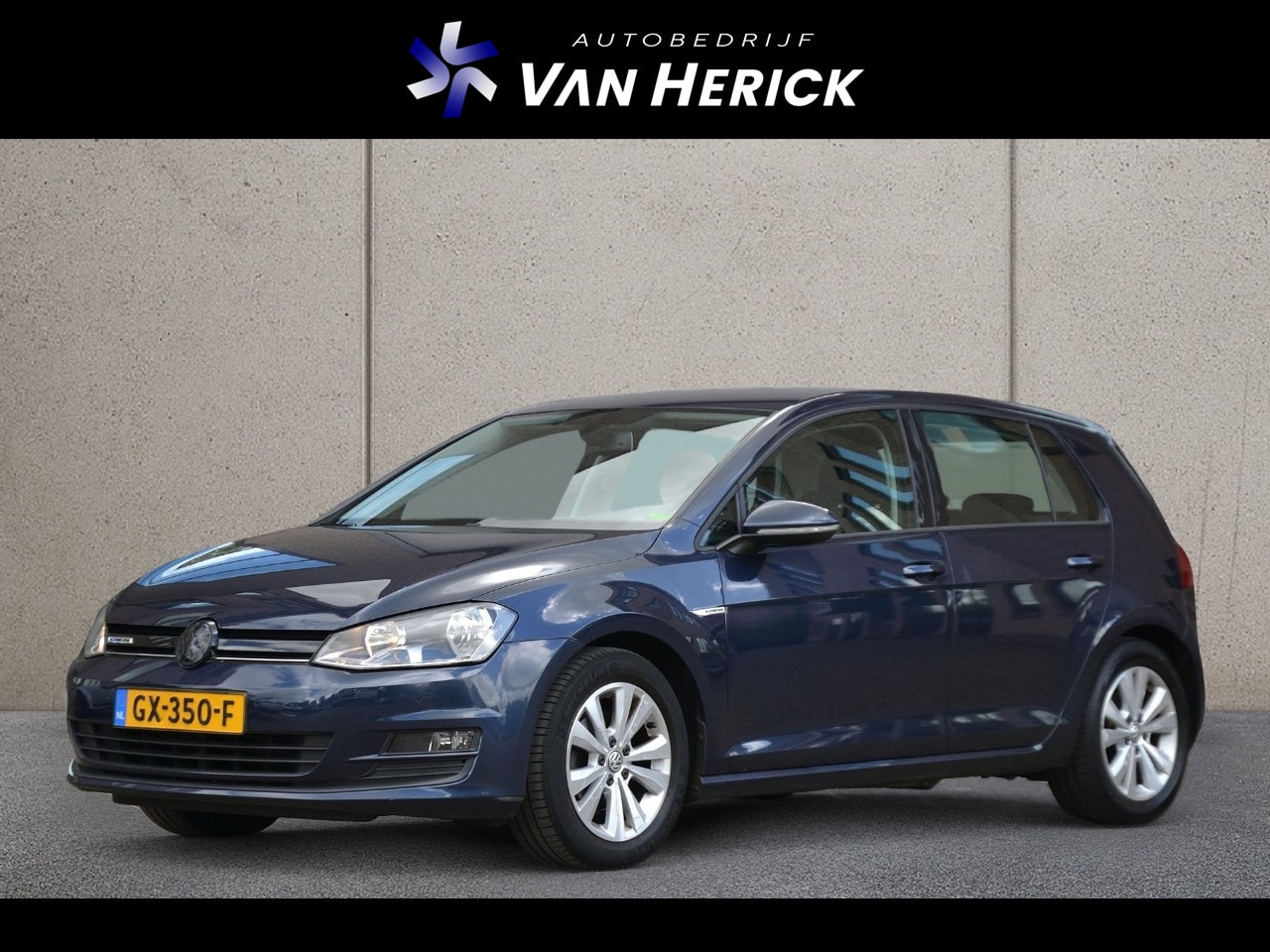Volkswagen Golf - 1.0 TSI Comfortline | Navigatie | Climate Control | Parkeersensoren v+a - AutoWereld.nl