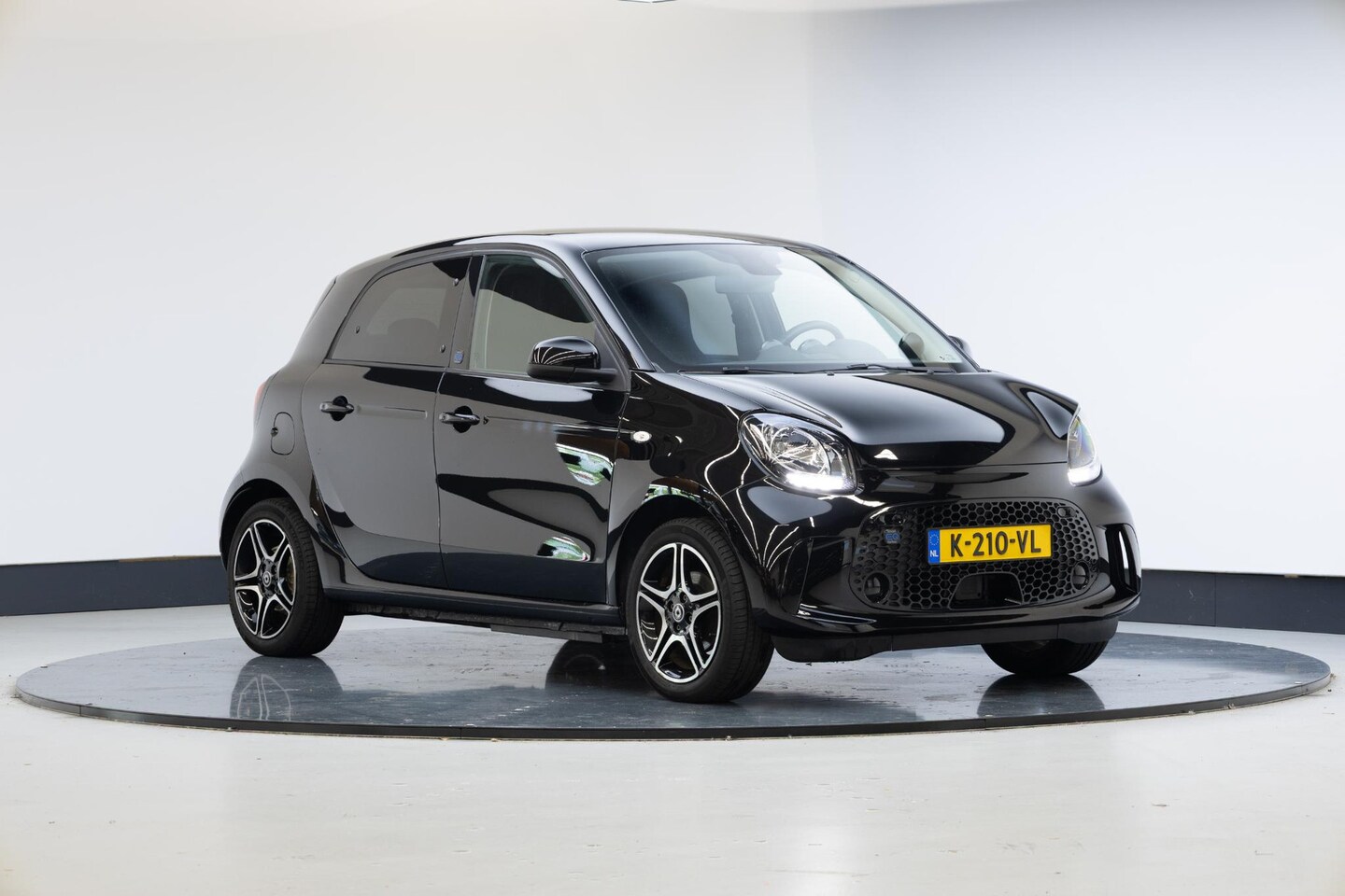 Smart Forfour - EQ Comfort 18 kWh | Stoelverwarming | SOH 92,9% | - AutoWereld.nl