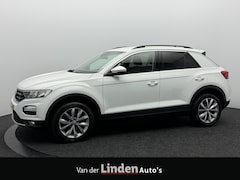 Volkswagen T-Roc - 1.5 TSI 150PK Style | Trekhaak | Automaat | Virtual Display | Camera | Stoel/Stuurverwarmi