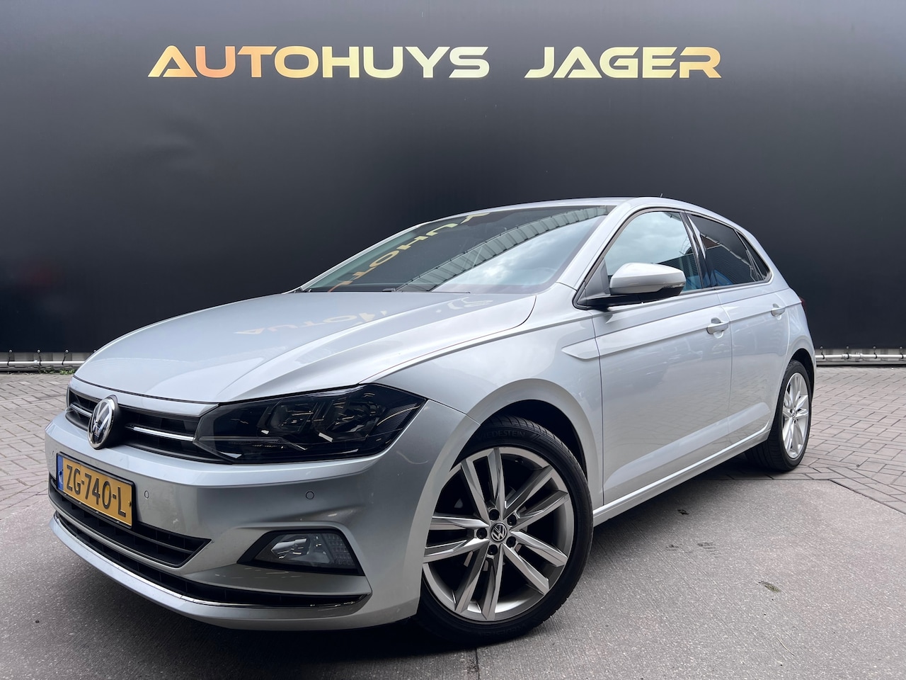 Volkswagen Polo - 1.0 TSI Highline Automaat NL auto Carplay Sensoren 2e Eigenaar - AutoWereld.nl
