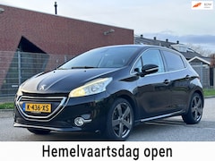 Peugeot 208 - 1.2 VTi Allure 5DR*Navigatie*Panoramadak*Stoelverwarming*Cruise*Clima*LM velgen*Parkeersen
