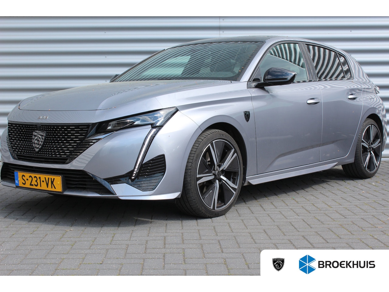 Peugeot 308 - 1.6 HYBRID 180PK GT PACK AUTOMAAT / NAVI / LEDER / CLIMA / PDC / 18" LMV / CAMERA / KEYLES - AutoWereld.nl