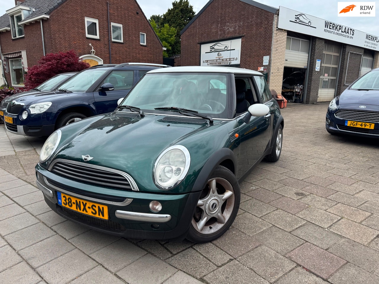 MINI Cooper - Mini 1.6 Chili NW APK AIRCO LEES TEKST - AutoWereld.nl