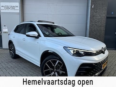 Volkswagen Tiguan - 1.5 eTSI R-Line [Pano|HUD|H&K|StuurVW|Trekhaak]