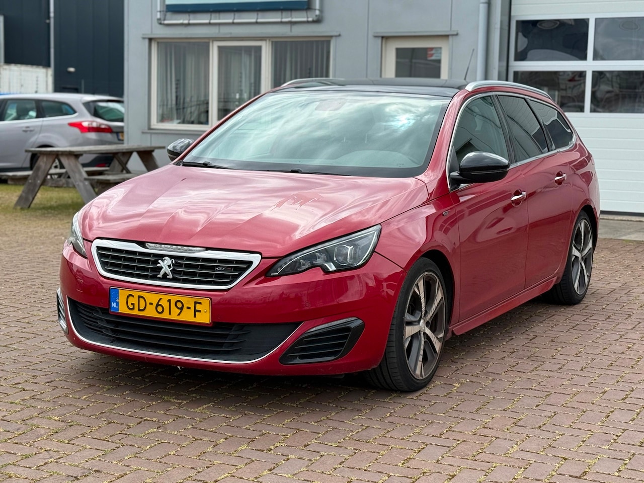 Peugeot 308 SW - 2.0 BlueHDI GT 180 Export - AutoWereld.nl
