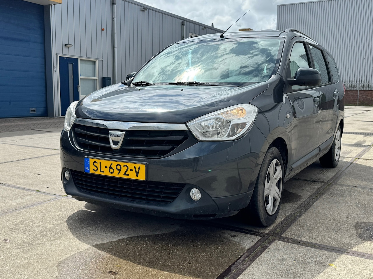 Dacia Lodgy - 1.2 TCe Prestige 7p. LOOPT OP 3 CILINDERS - AutoWereld.nl