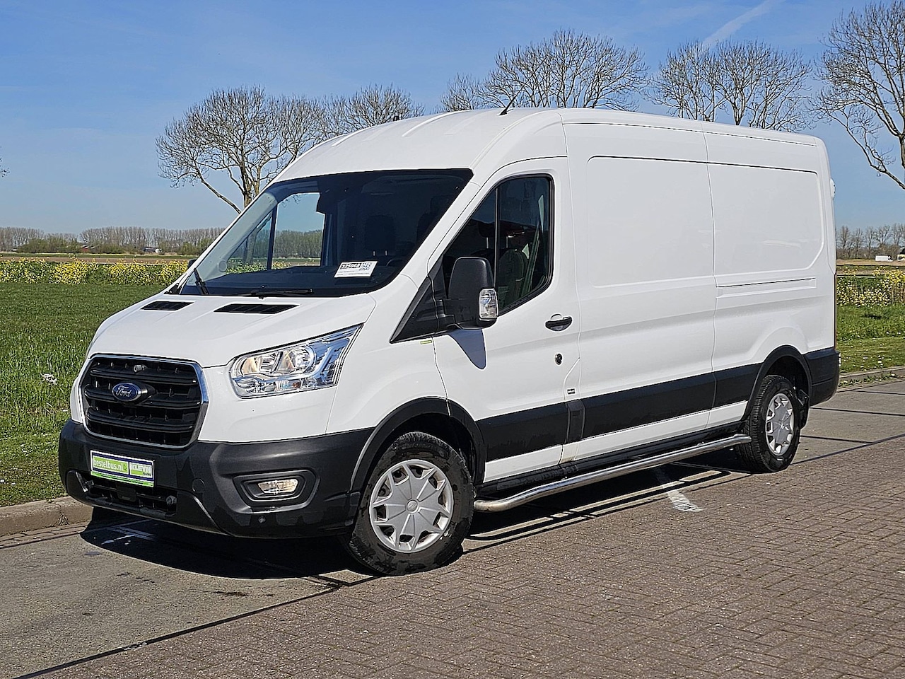 Ford Transit - 350 2.0 TDCI L3H3 Trend RWD L3H2 Camera Euro6 Airco Sidebars Trekhaak Camera 130Pk! - AutoWereld.nl