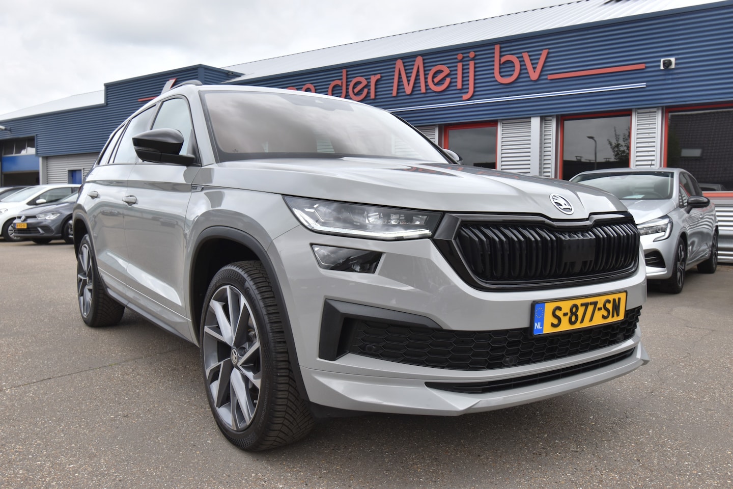 Skoda Kodiaq - 1.5 TSI Sportline Business 7-Pers. , EL PANORAMADAK , VIRTUAL COCKPIT , TREKH , NAVI , LED - AutoWereld.nl
