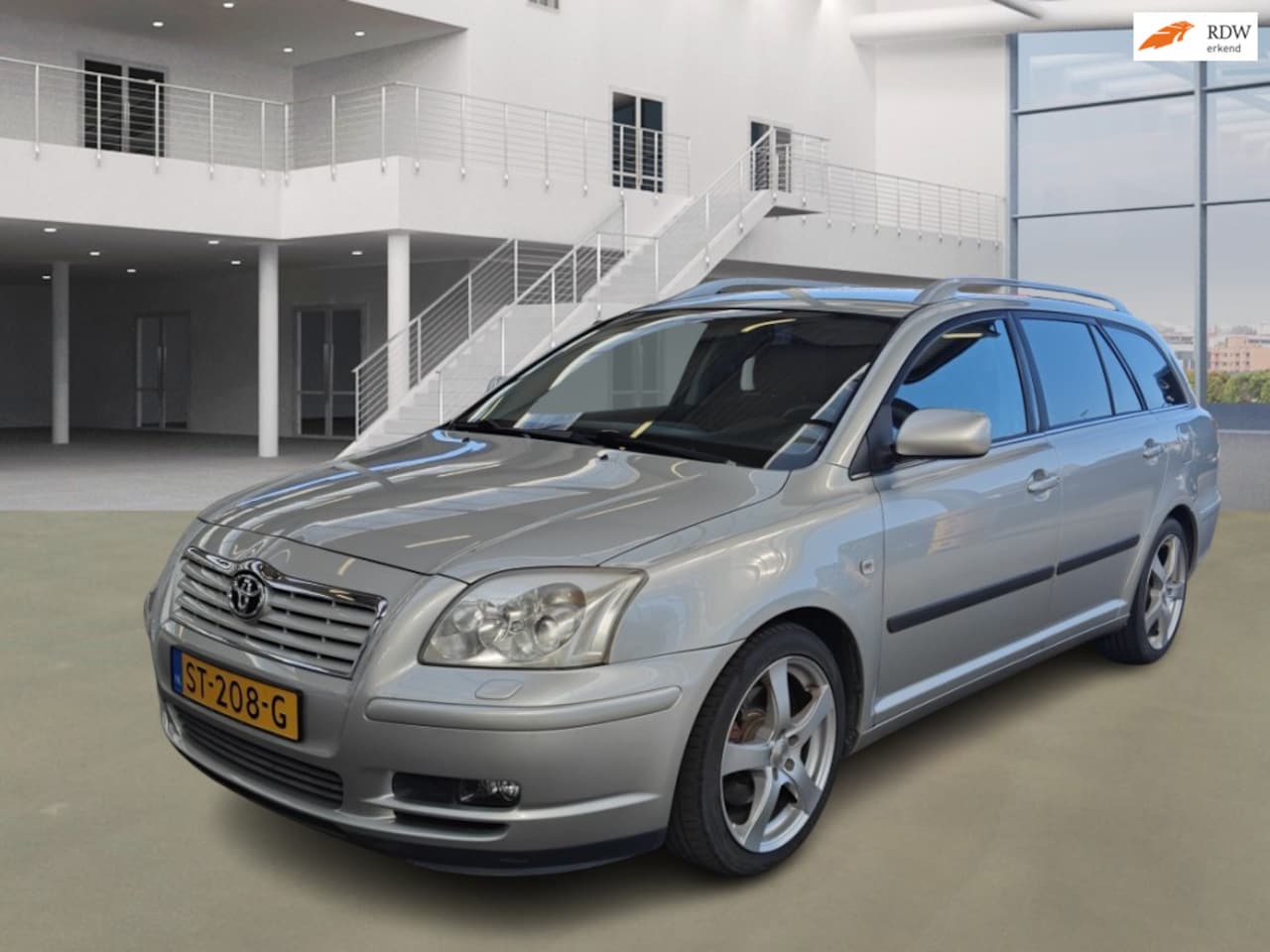 Toyota Avensis Wagon - 2.0 VVTi Executive|AUT|XENON|STOELVERW|TREKHAAK|PSENSOR|CRUISE|AIRCO|3XSLEUTELS - AutoWereld.nl