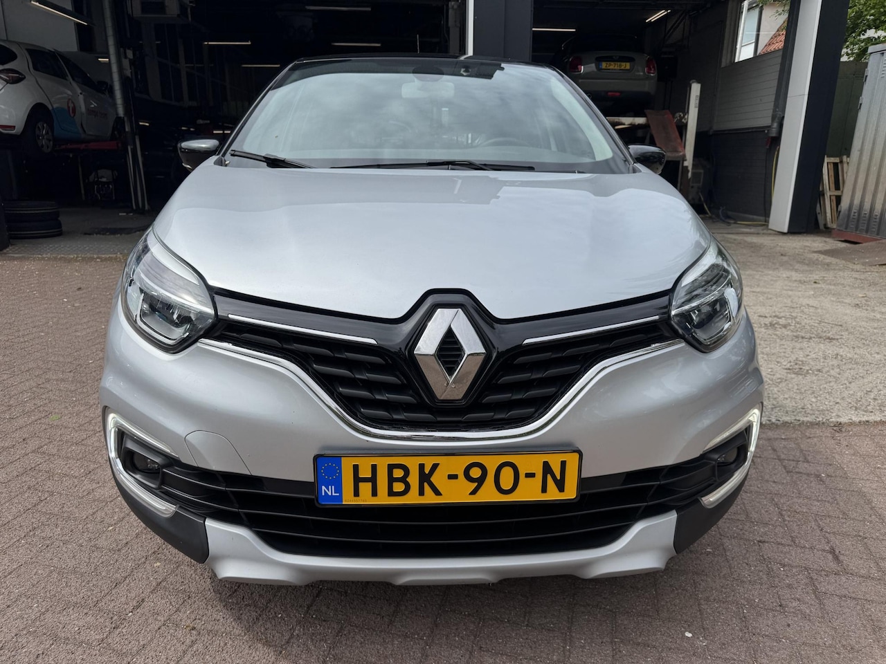 Renault Captur - 1.3 TCe 150pk EDC Intens+Pack Camera!! - AutoWereld.nl
