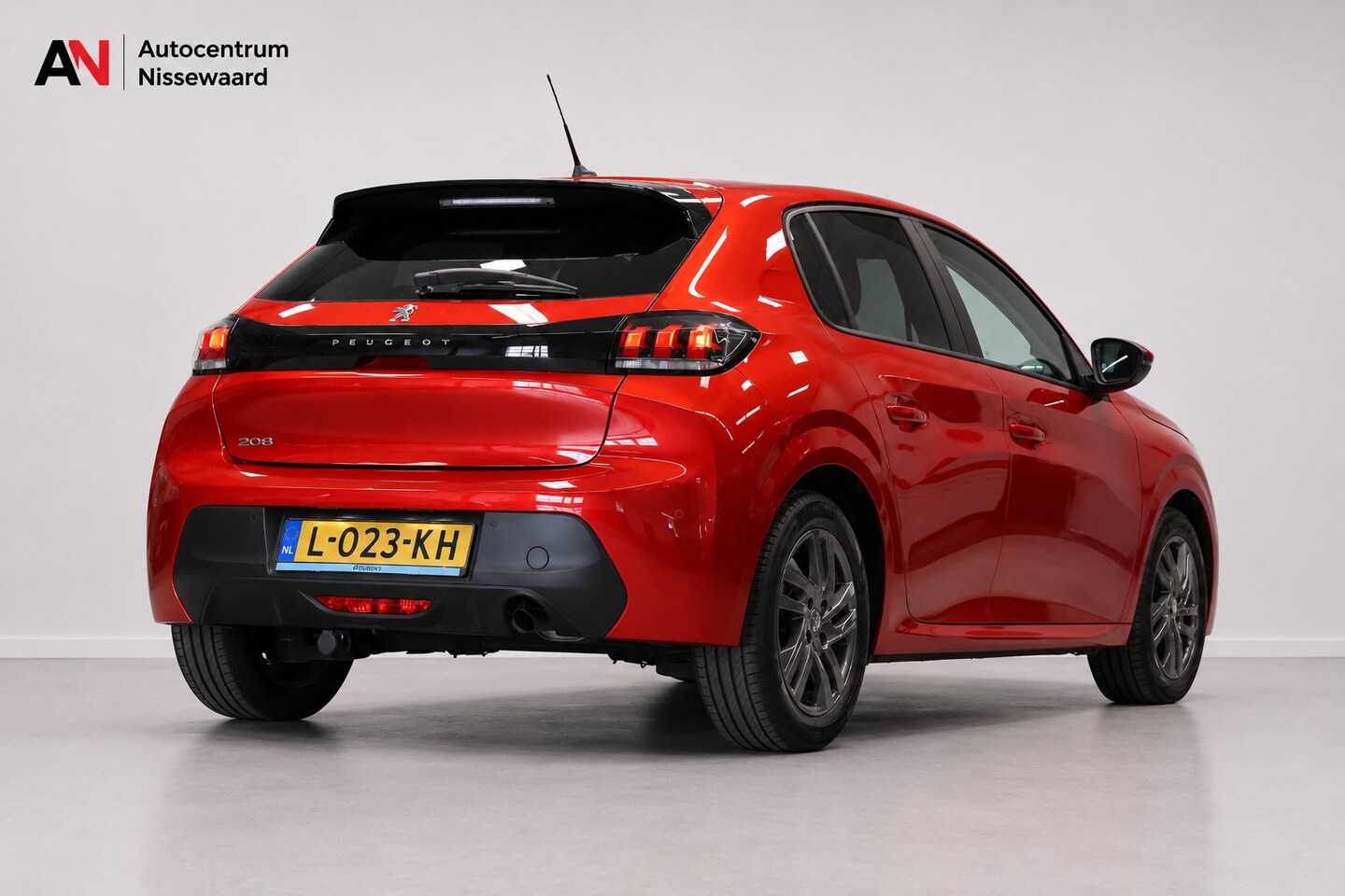 Peugeot 208 - 1.2 PureTech Blue Lease Active |Carplay|PDC| - AutoWereld.nl