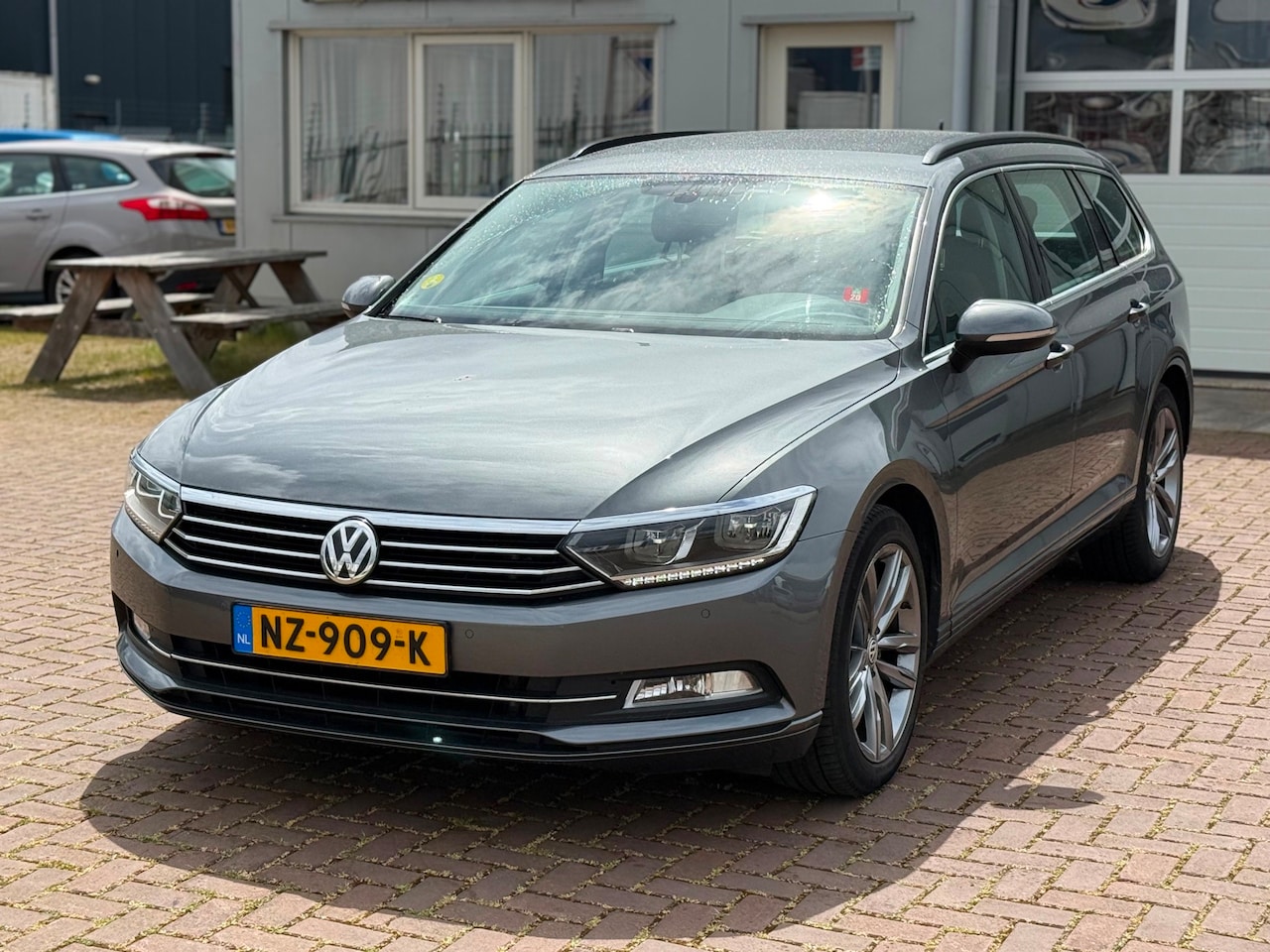 Volkswagen Passat Variant - 2.0 TDI Connected Series Plus 2.0 TDI Connected Series Plus Export - AutoWereld.nl