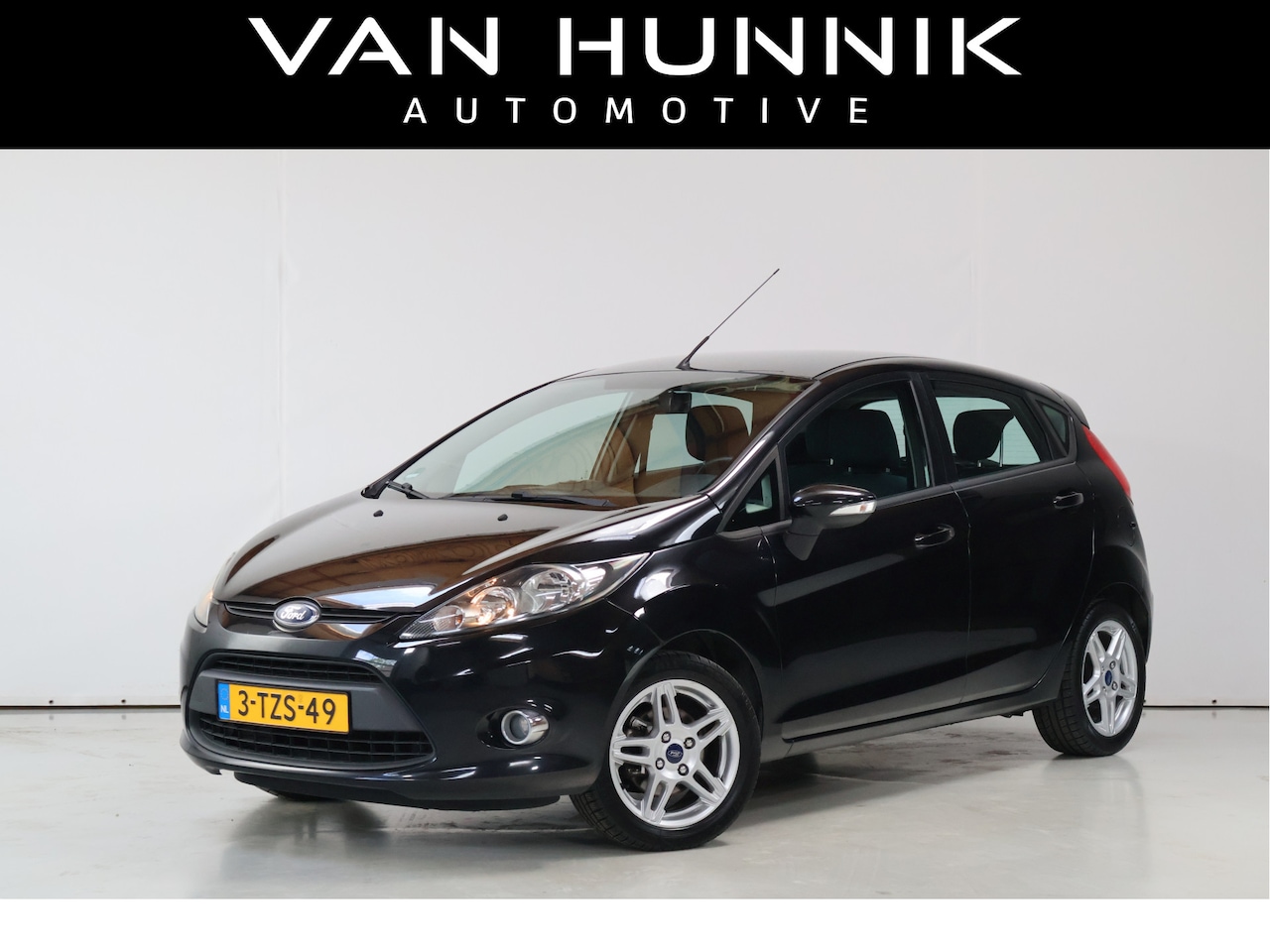 Ford Fiesta - 1.4 Titanium | Automaat | Airco | Trekhaak | Dealer Onderhoduen! - AutoWereld.nl