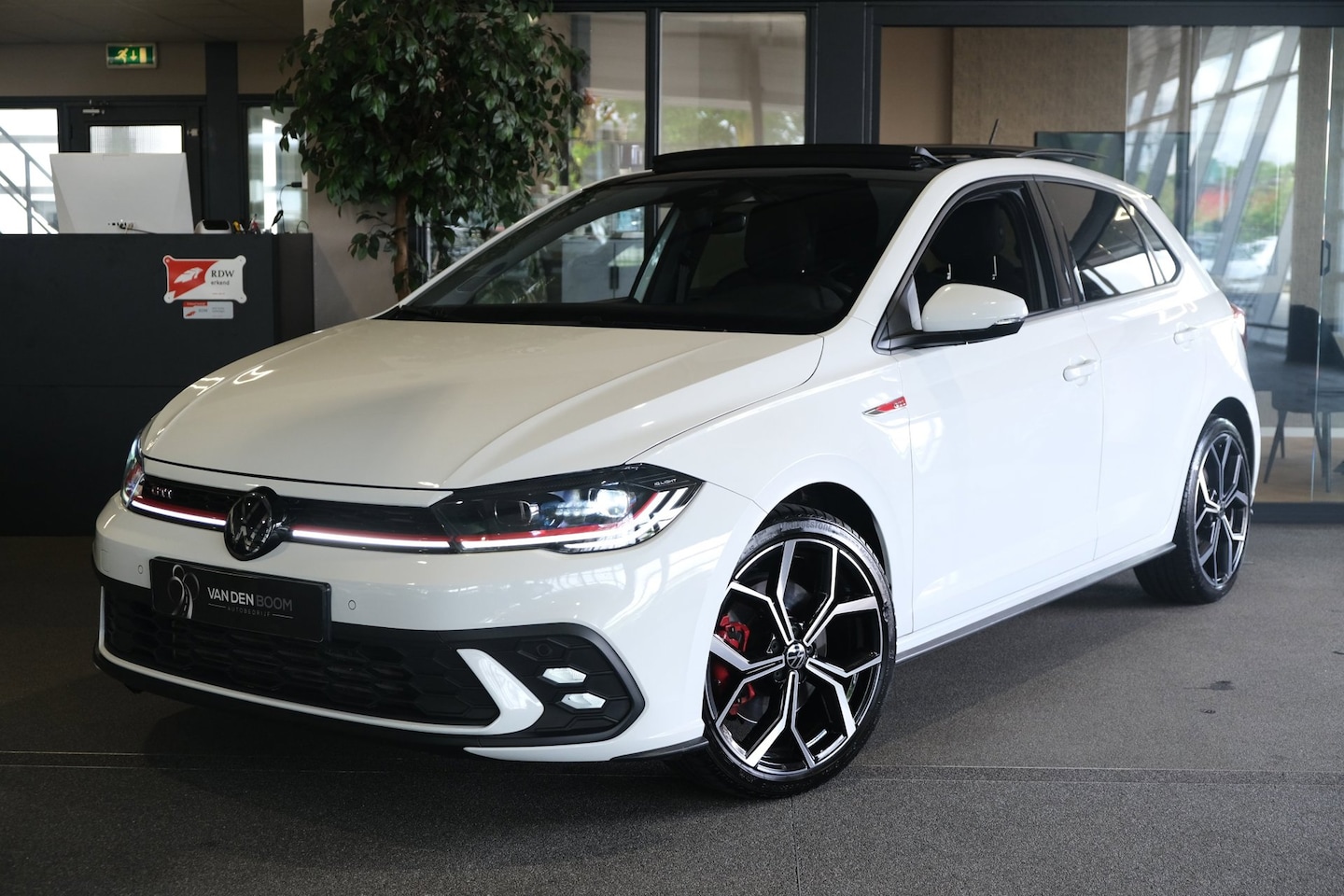 Volkswagen Polo - 2.0 TSI GTI 207PK Facelift Pano IQ Led Cam Kessy - AutoWereld.nl