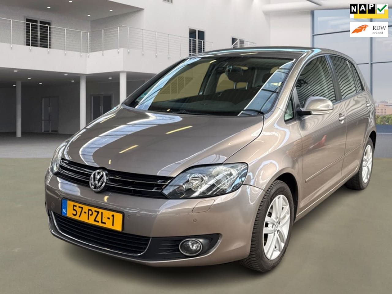 Volkswagen Golf Plus - 1.2 TSI Highline 1.2 TSI Highline - AutoWereld.nl