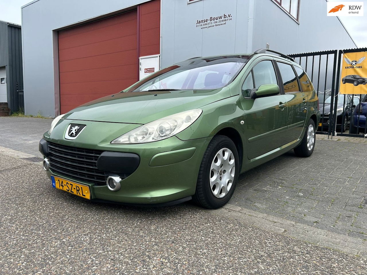 Peugeot 307 Break - 1.4-16V XS €899 APK tot December - AutoWereld.nl