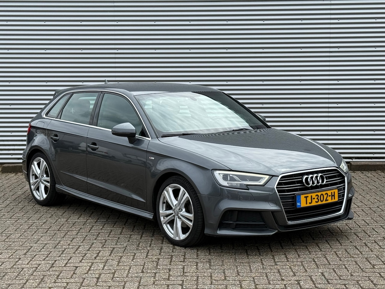 Audi A3 Sportback - 1.5 TFSI CoD Sport S Line Edition / NAVI / NAP / APK / Garantie / Inruil mog. - AutoWereld.nl