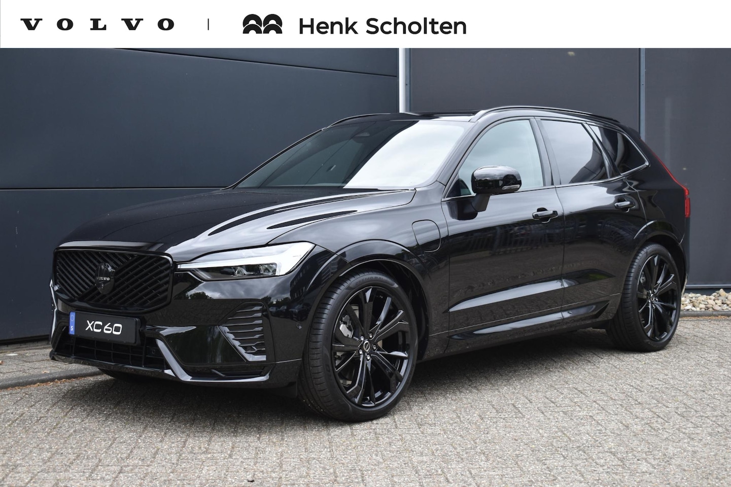 Volvo XC60 - T6 Plug-in hybrid AWD Plus Black Edition | Direct Leverbaar | Head Up Display | 360 Graden - AutoWereld.nl