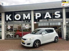 Suzuki Swift - 1.2 Comfort EASSS |STOELVERW.|AIRCO|5DEURS|NAP|LM.VELGEN|MULTIF.STUUR|SPOILER|USB|EL.RAMEN