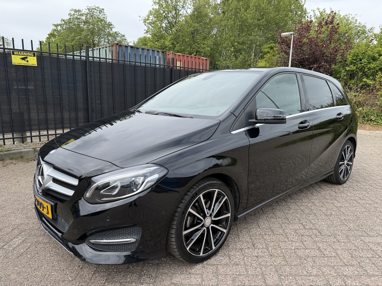 Mercedes-Benz B-klasse - 180 Automaat Ambition Navi/Cruise/LED/PDC - AutoWereld.nl