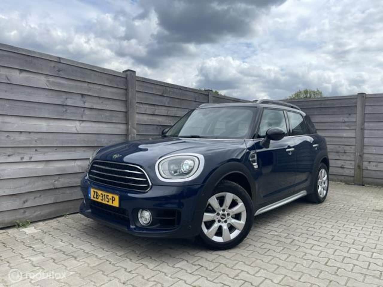 MINI Countryman - 1.5 Cooper Salt Facelift-Ledverl-Ruit/Stoelverw - AutoWereld.nl