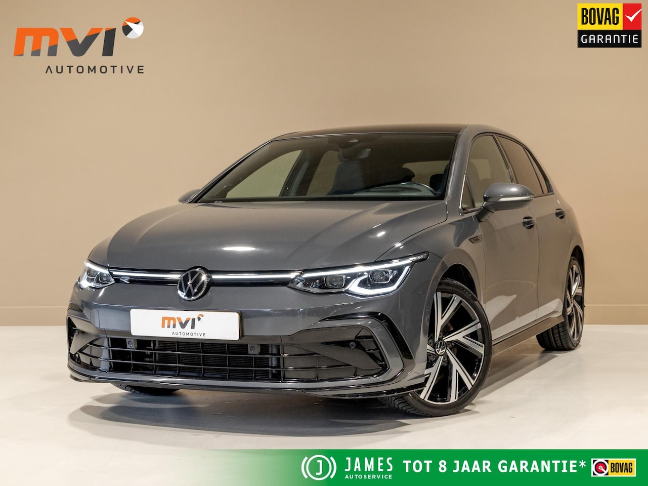 Volkswagen Golf - 1.5 eTSI R-Line / 150pk / Panorama dak / Harman Kardon / Stoel en stuurverwarming / - AutoWereld.nl
