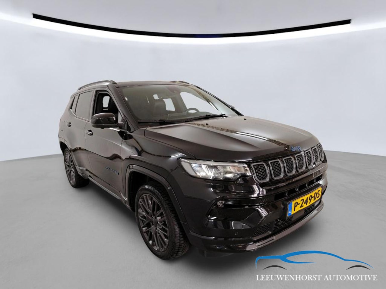 Jeep Compass - 4xe 240 Plug-in Hybrid Electric S 4xe 240 Plug-in Hybrid Electric S, FULL OPTION, pano, leer, 36° camera, NL-dealerauto - AutoWereld.nl