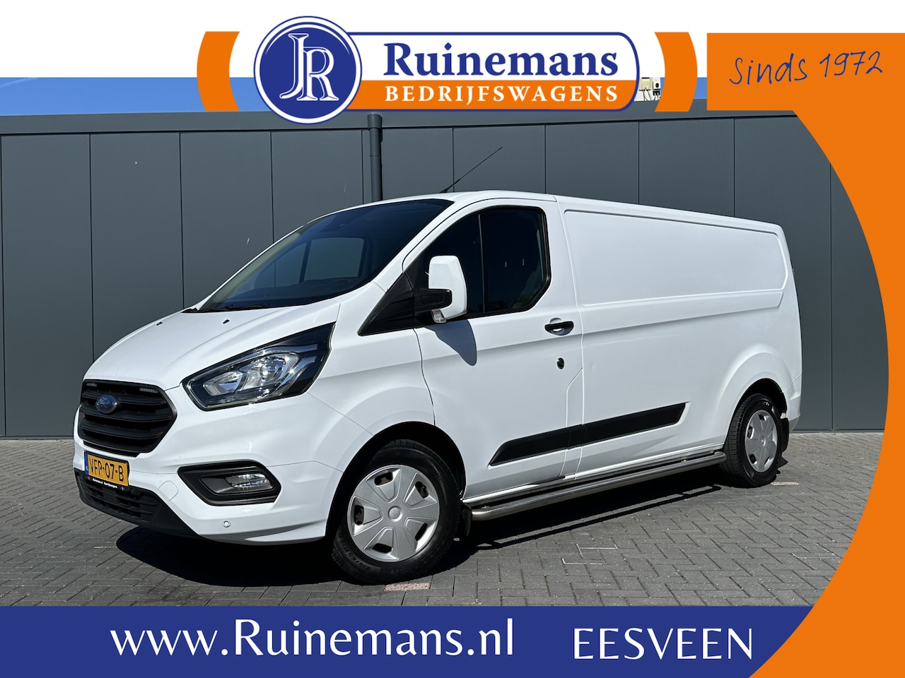Ford Transit Custom - 2.0 TDCI 130 PK / L2H1 / SORTIMO INRICHTING / TREKHAAK / AIRCO / CRUISE / STOEL EN VOORRUI - AutoWereld.nl