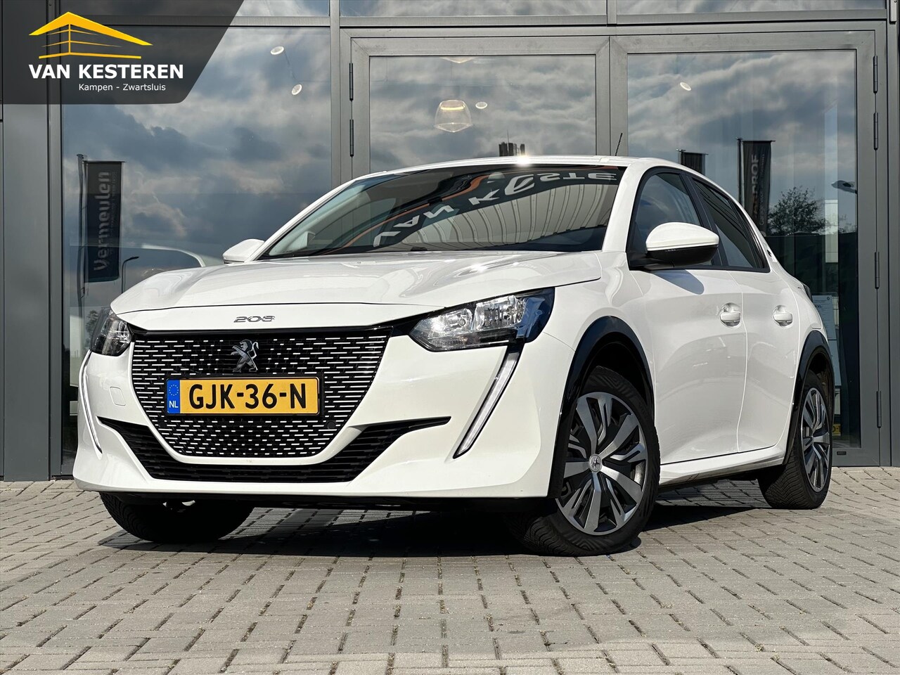 Peugeot e-208 - EV 50kWh 136pk Active | NAV | PDC | Privacy Gl. | DAB | Volledig Onderh. | - AutoWereld.nl