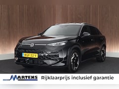 Volkswagen T-Roc - 1.5 eTsi 150pk DSG R-Line First Edition Trekhaak Camera Keyless Stoelverwarming Virtual Co