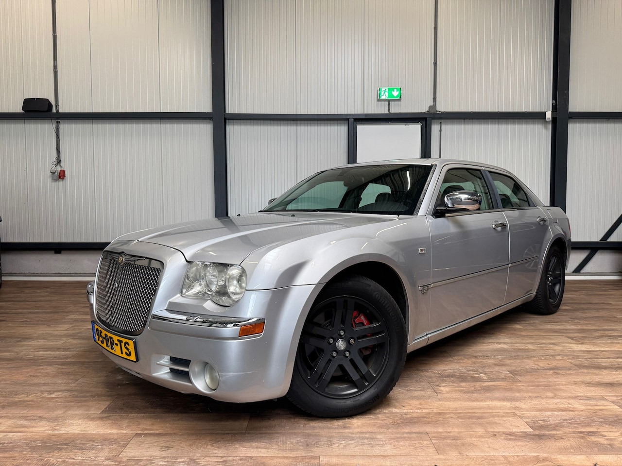 Chrysler 300C - 2.7 V6 executive automaat / in nette staat - AutoWereld.nl
